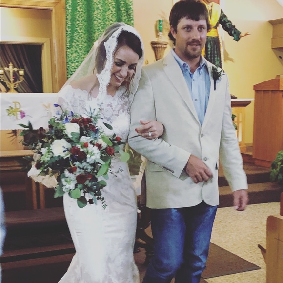 Meet your Posher, Sarah - Picture 1 of 1